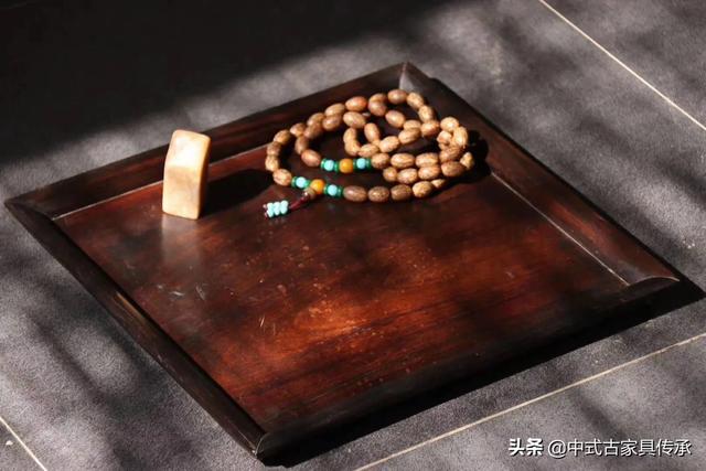 清中期红木文盘